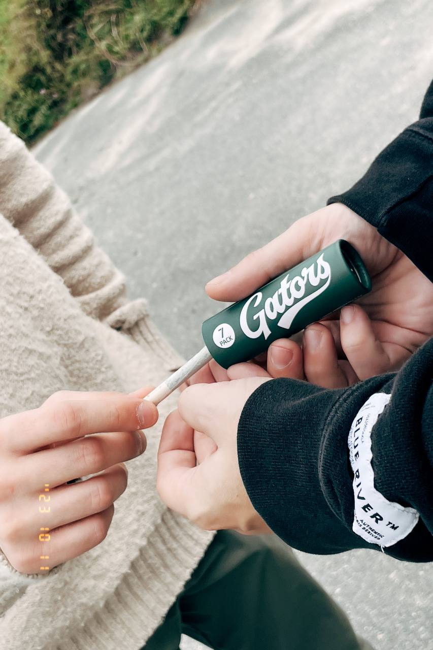 Gators pre-roll in hand