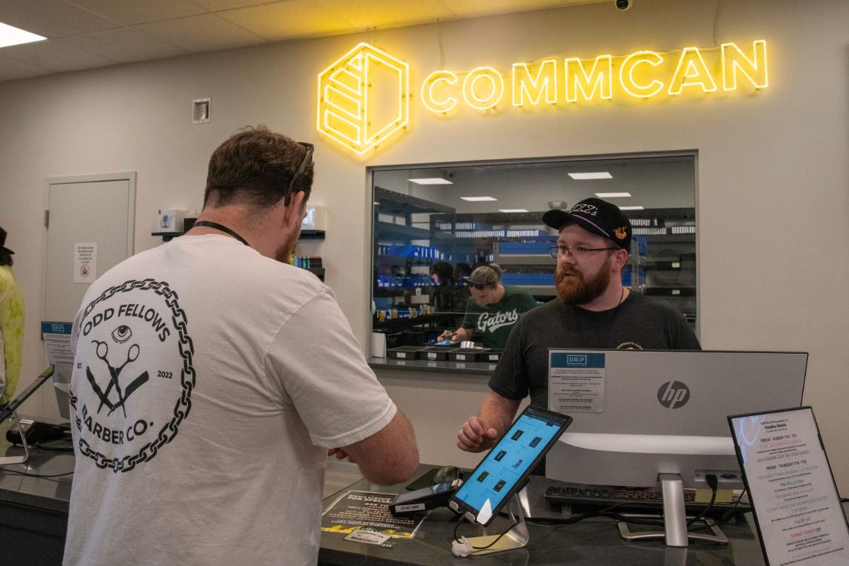 CommCan Mansfield budtenders.